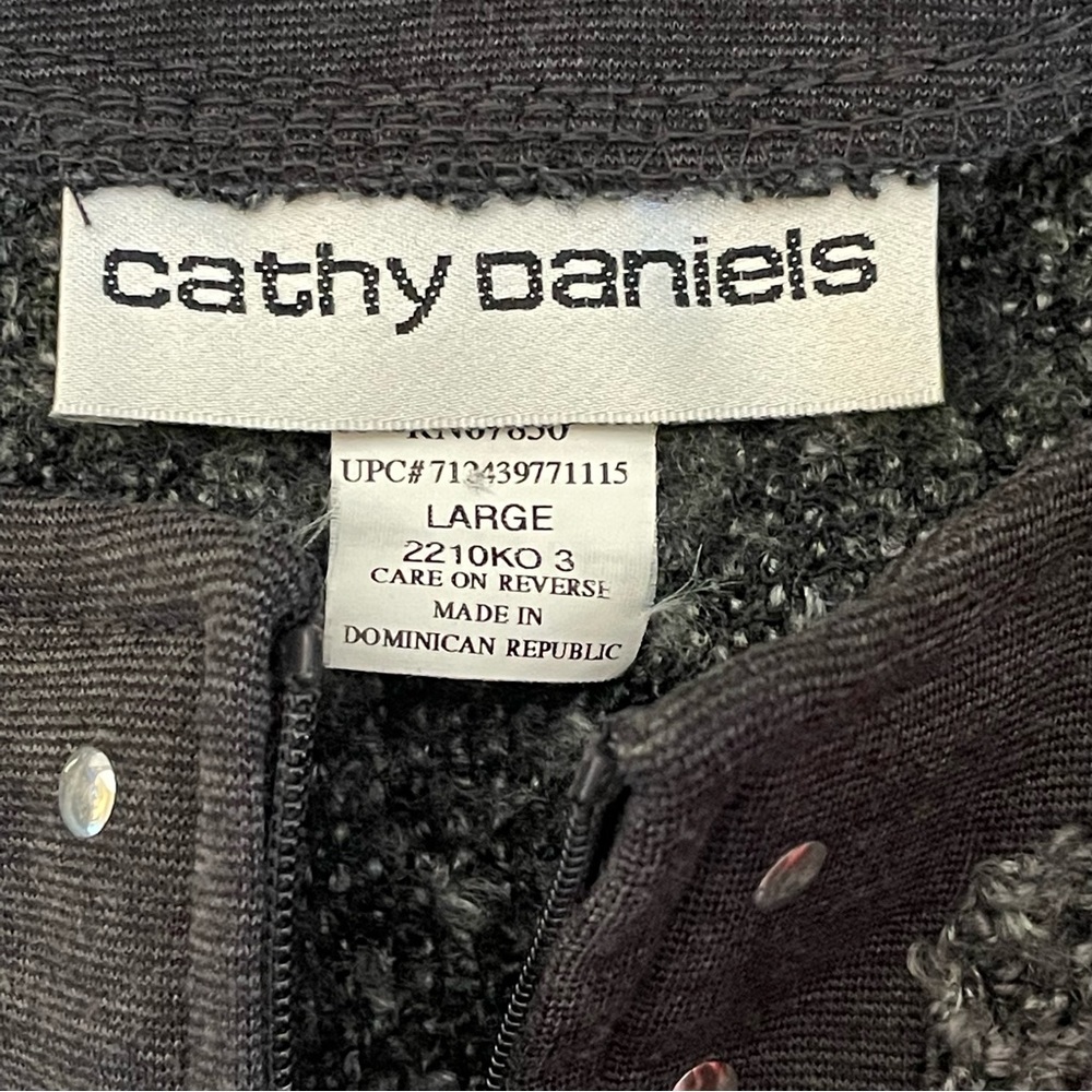 Cathy Daniels Black Zippered Cardigan with stud embellishments- L - Picture 5 of 8